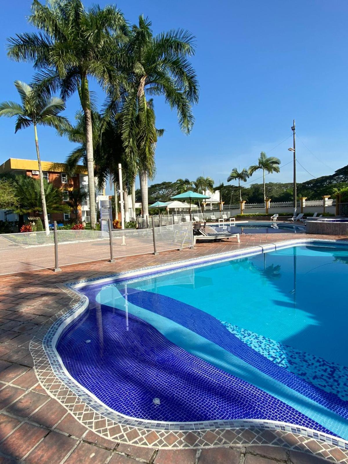 Hotel Villa Zaragoza エクステリア 写真
